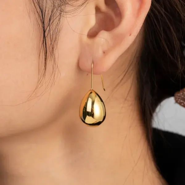 Wholesale PVD Coated Oval 304 Stainless Steel French Style Simple Style Waterproof Non Tarnish Drop Earrings