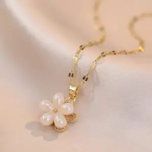 X0297 Mermaid Pearl Necklace
