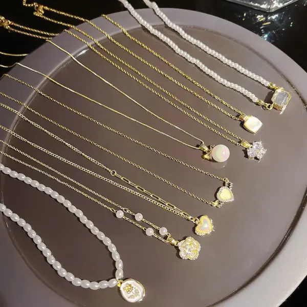 Simple Style Heart Shape Bow Knot Titanium Steel Inlay Zircon Pendant Necklace