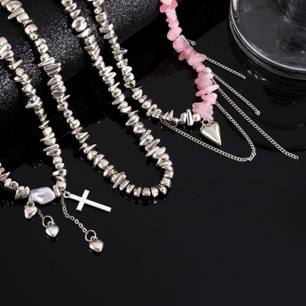 Wholesale Silver Geometric Heart Pendant Necklace