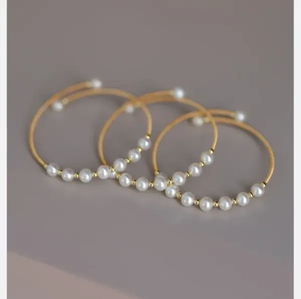 Wholesale Elegant Retro Round Freshwater Pearl Metal Bangle