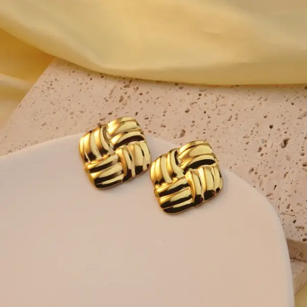 201 Stainless Steel Geometric Flower Rack Plated Stone-Free Imitation Gold Modern Style Stamping Gold Drop Earrings Ear Studs