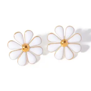 【XKE0145】White Daisy Earrings / Gold