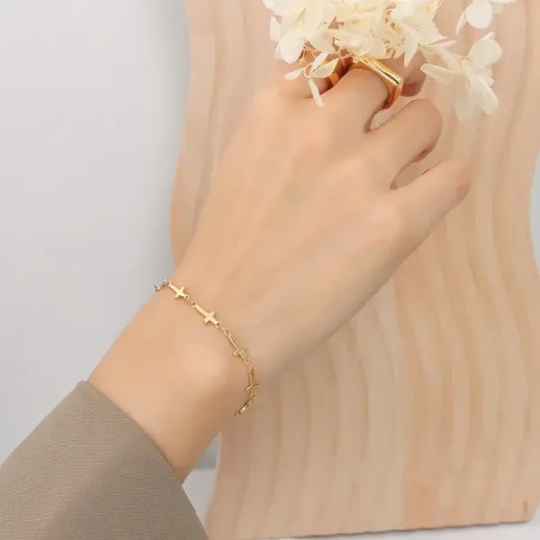 Wholesale PVD Coated Real Gold Plated 18K Gold Geometric 304 Stainless Steel Fashion Waterproof Non Tarnish 304 Stainless Steel Bracelets