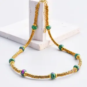 N2700 Red and Green Treasure