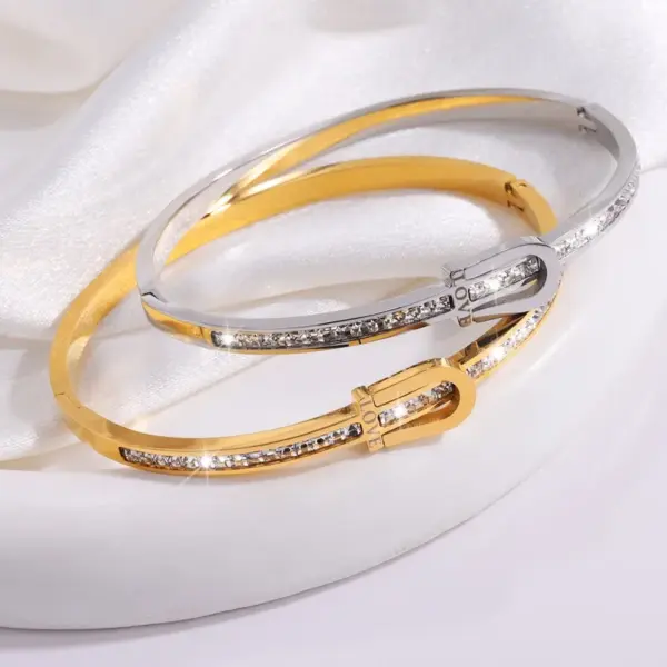 Wholesale 304 Stainless Steel Geometric Solid Color PVD Coated Rhinestones Real Gold Plated 18K Gold Hip-Hop Waterproof Non Tarnish Bangle