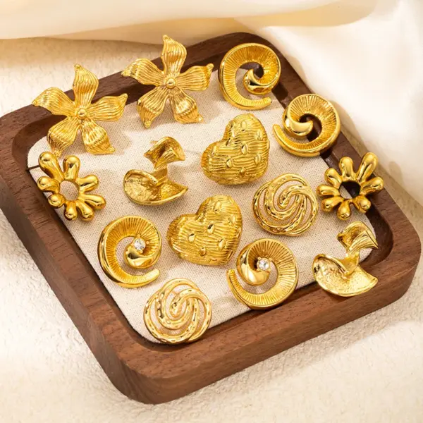 Wholesale Heart Shape Flower Spiral Titanium Steel Elegant Waterproof Non Tarnish Surgical Steel Ear Studs