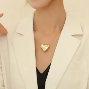 Wholesale Fashion Heart Shape Titanium Steel Plating Necklace 1 Piece