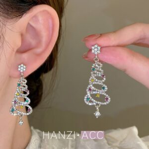 M8278 christmas tree earrings
