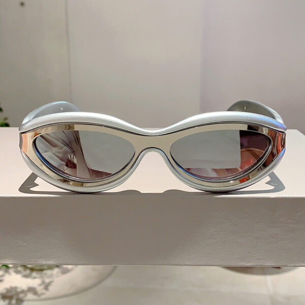 Wholesale European and American Retro Fashion Cat's Eye Y2K Cross-border New Sunglasses Outdoor Sports Street Shot Slim Anti-glare Sunglasses