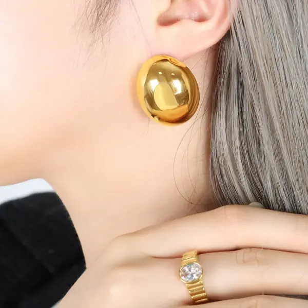 Wholesale PVD Coated Real Gold Plated 18K Gold Oval 304 Stainless Steel Simple Style Artistic Waterproof Non Tarnish Ear Studs