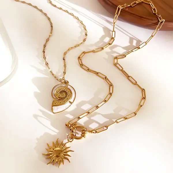 Wholesale 304 Stainless Steel Tortoise Starfish Conch PVD Coated Freshwater Pearl Real Gold Plated Retro Beach Waterproof Non Tarnish Surgical Steel Inlay Lip Chain Gold Pendant Necklace