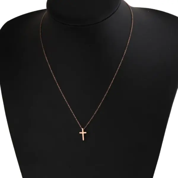 PVD Coated 18K Gold Real Gold Plated Cross Customization Laser Engraving 304 Stainless Steel Lady Shiny Waterproof Non Tarnish 304 Stainless Steel Pendant Necklace
