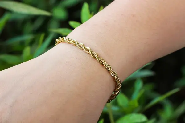 Fashion Geometric Copper 18K Gold Plated Zircon Twisted Rope Chain Bracelets In Bulk