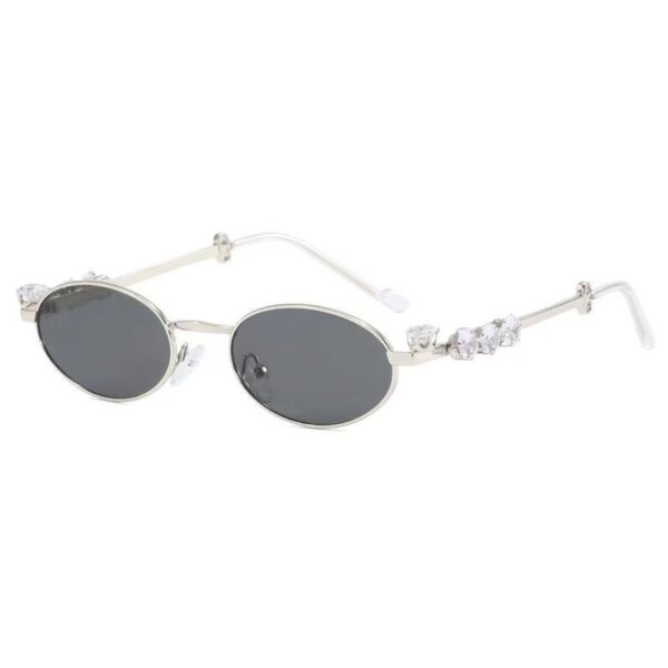Wholesale New oval metal round sunglasses sunscreen high-level sunglasses women's sweet diamond sunglasses UV protection