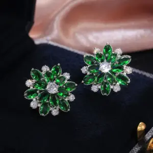 Green E376
