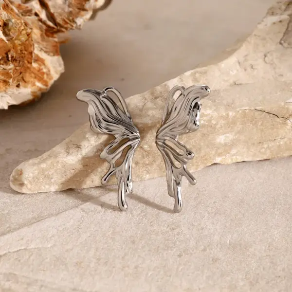 PVD Coated Real Gold Plated Butterfly 304 Stainless Steel Simple Style Classic Style Waterproof Non Tarnish Ear Studs