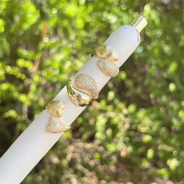 Wholesale Copper 18K Gold Plated Plating Inlay Solid Color Zircon Open Rings