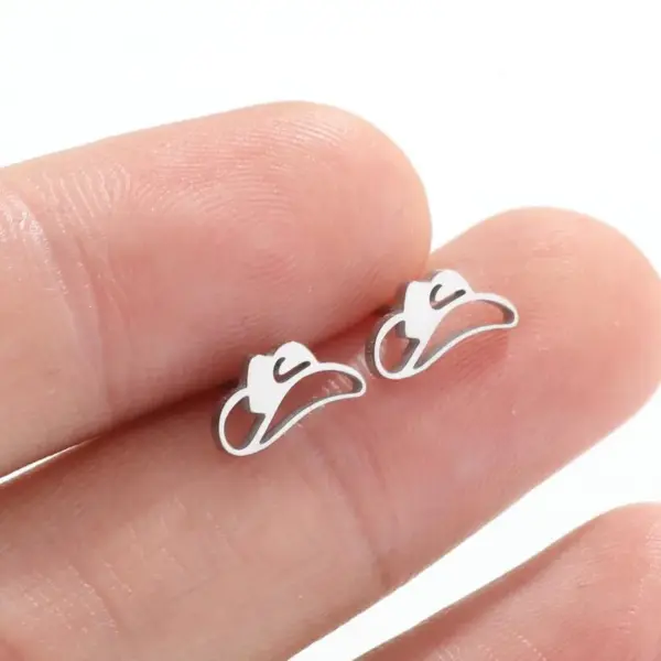 Wholesale Real Gold Plated 304 Stainless Steel PVD Coated Hat Plating Simple Style Ear Studs For Women'S