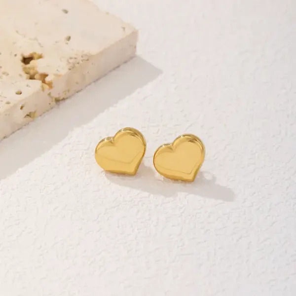 Wholesale PVD Coated Real Gold Plated 18K Gold Water Droplets Heart Shape Titanium Steel Simple Style Waterproof Non Tarnish Ear Studs