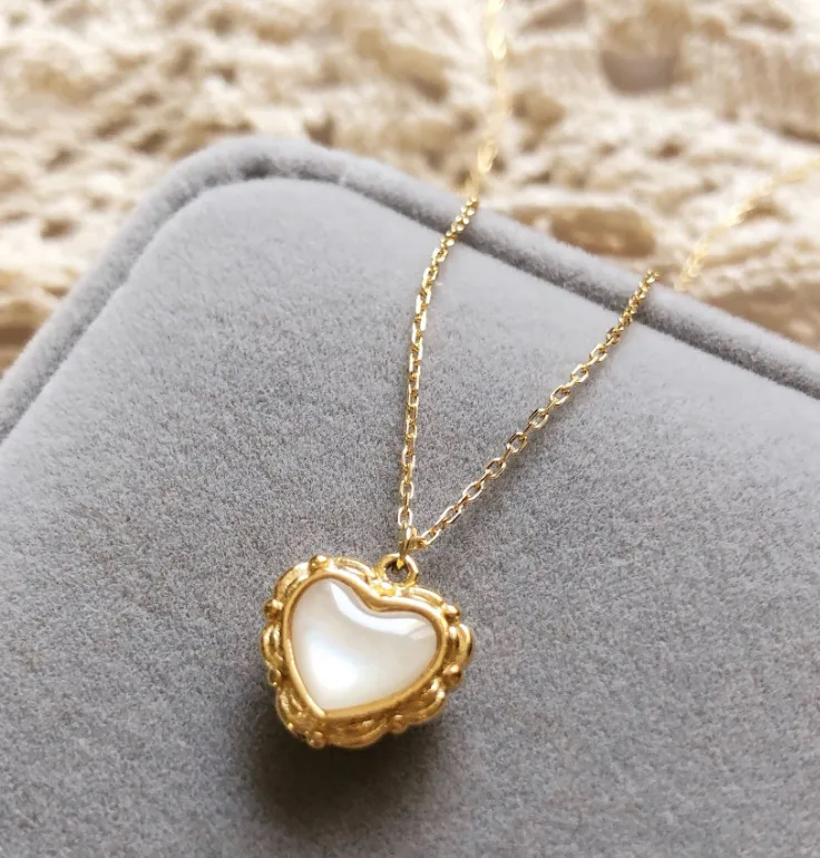 Wholesale PVD Coated 18K Real Gold Plated Heart 304 Stainless Steel Princess Sexy Pastoral Waterproof Non Tarnish Inlay Inlaid Necklace