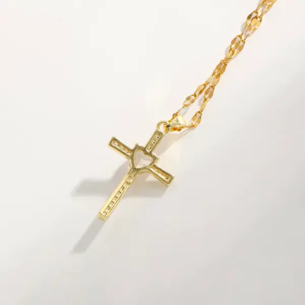 Wholesale PVD Coated 18K Gold Plated Real Gold Plated Cross Round Heart Shape 304 Stainless Steel Elegant Luxurious Waterproof Non Tarnish 304 Stainless Steel Pendant Necklace