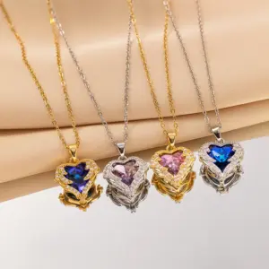 Wholesale Romantic Heart Shape Titanium Steel Copper Plating Inlay Artificial Crystal Pendant Necklace