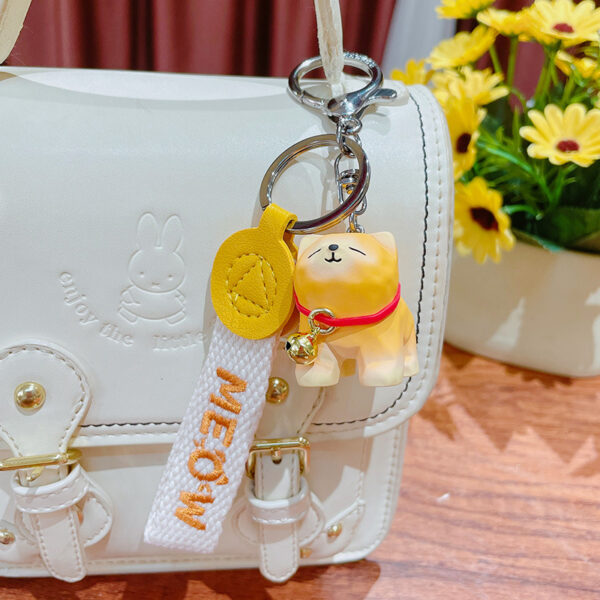 Wholesale Cartoon Wood Carving Wind Bell Cat Keychain Bag Pendant Couple Backpack Key Chain Doll Hanging Small Gifts