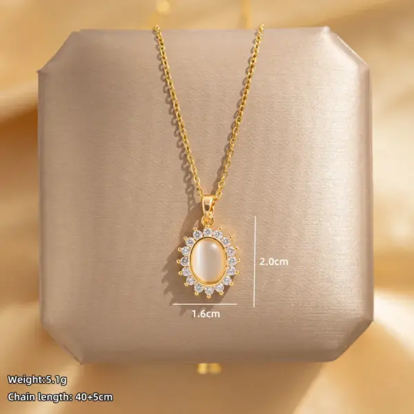 Wholesale Fashionable Minimalist Titanium Steel Necklace Women's Zirconia Clavicle Chain Elegant Luxury Jewelry Daily Wear Accessory