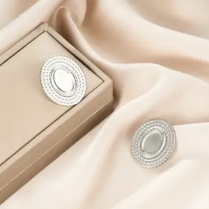 E1371-B (a Pair of Silver Ear Studs)