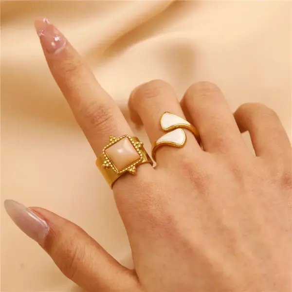 Wholesale 304 Stainless Steel Flower Ion Plating (IP) K Gold Plated Silver Plated IG Style Waterproof Non Tarnish Surgical Steel Hollow Out Open Rings