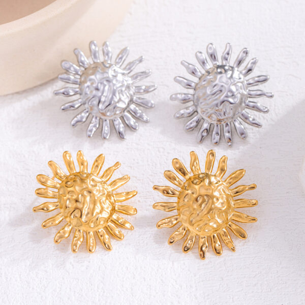 Wholesale European and American Cross-border Hammer Sunflower Stainless Steel Earrings Women's Light Luxury High-end Atmospheric 18k Gold Plated Earrings Earrings