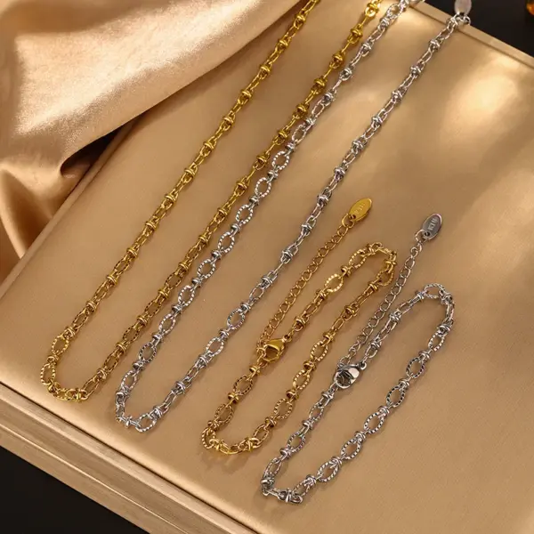 Wholesale Ion Plating (IP) 18K Gold Plated Solid Color 304 Stainless Steel Casual Simple Style Commute Waterproof Non Tarnish Jewelry Set