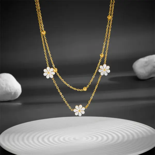 Wholesale PVD Coated Real Gold Plated 18K Gold Flower Titanium Steel Sweet Pastoral Waterproof Non Tarnish Titanium Steel Layered Necklaces