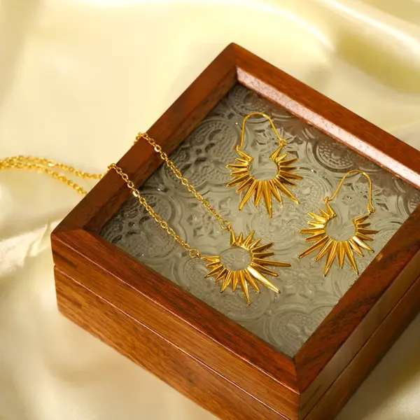 Wholesale PVD Coated Real Gold Plated 18K Gold Sun 304 Stainless Steel Retro Exaggerated Waterproof Non Tarnish 201 Stainless Steel Earrings Necklace