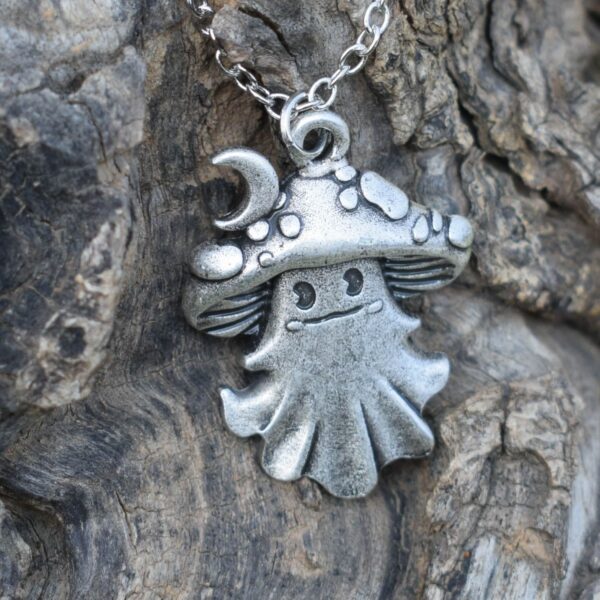 oly-4052fffe16aa1bf5f22a11f67ad0bc31 Wholesale Creative Retro Style Retro Magic Moon Grilled Mushroom Pendant Women Cute Cute Party Bodhi Necklace