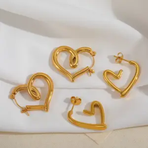 Wholesale 1 Pair Cute Basic Simple Style Irregular Heart Shape Plating 304 Stainless Steel 18K Gold Plated Earrings