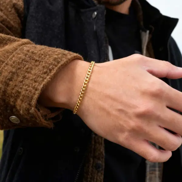 Wholesale Valentine's Day Jewelry 201 Stainless Steel Imitation Gold Plated Heart-Shaped Zircon Couple Bracelet Two-Piece Set Waterproof Non-Fading Cuban Chain