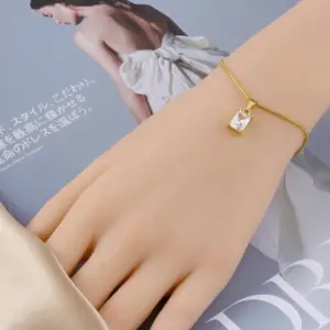 22 D4156 White Diamond