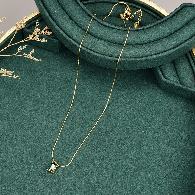 Wholesale PVD Coated Real Gold Plated Heart 304 Stainless Steel Princess Lady Shiny Waterproof Non Tarnish Inlay Inlaid Necklace