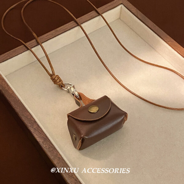 oly-411ff2da142745abc97d415ec25eae87 Wholesale Vintage Cute Leather Coin Purse Neck Necklace 2024 New Autumn and Winter Design Sense Niche Long Woolen Chain