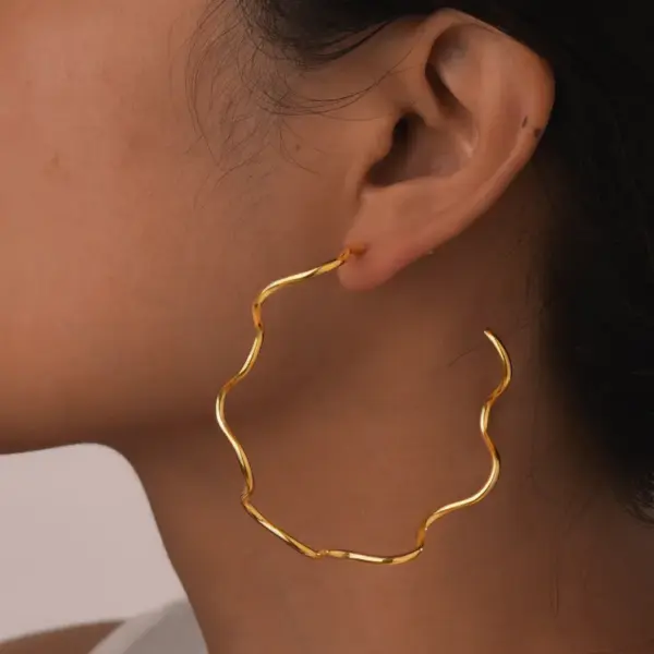 PVD Coated Real Gold Plated 18K Gold Waves 304 Stainless Steel Elegant Streetwear IG Style Waterproof Non Tarnish Jewelry Set