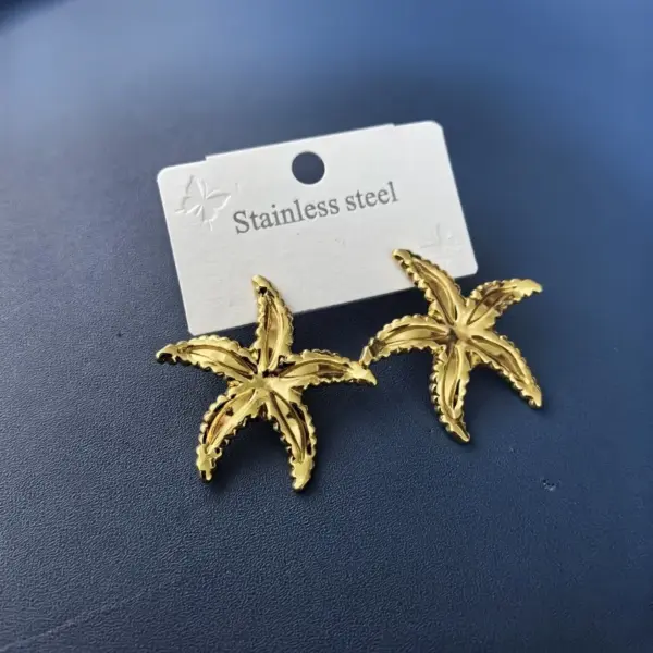 Wholesale 304 Stainless Steel Starfish Ion Plating (IP) Golden Plated Elegant Retro Waterproof Non Tarnish Gold Silver Ear Studs