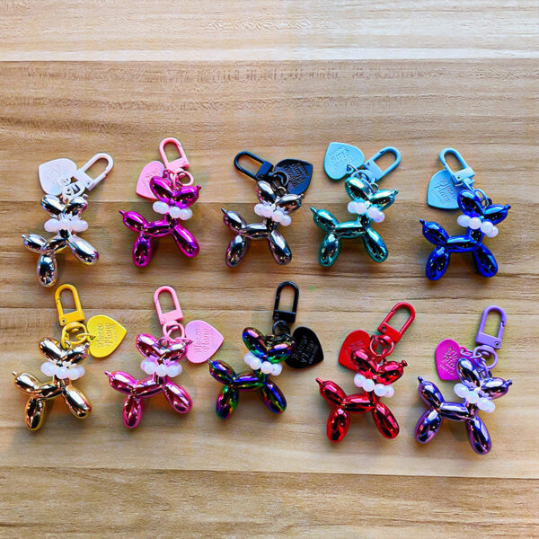 Wholesale ins balloon dog keychain original couple key chain niche personalized bag pendant dark cool female pendant