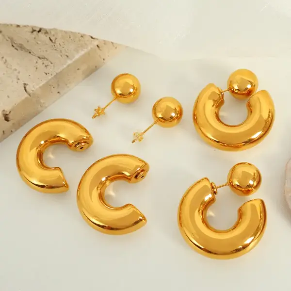 Wholesale Ion Plating (IP) Real Gold Plated 18K Gold C Shape Round 304 Stainless Steel Casual Retro IG Style Waterproof Non Tarnish Ear Studs