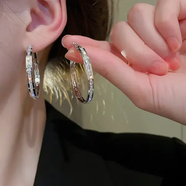 Wholesale Fashion Geometric Heart Shape Metal Inlay Artificial Pearls Rhinestones Women's Hoop Earrings 1 Pair