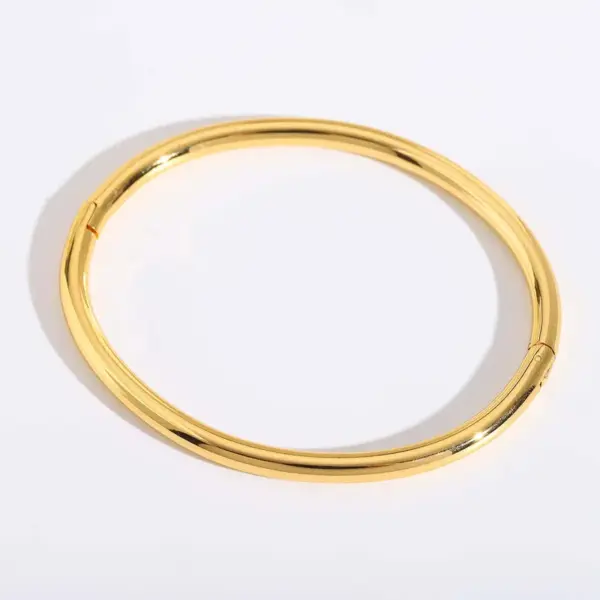 Classic Style Commute Solid Color 304 Stainless Steel 18K Gold Plated Bangle In Bulk