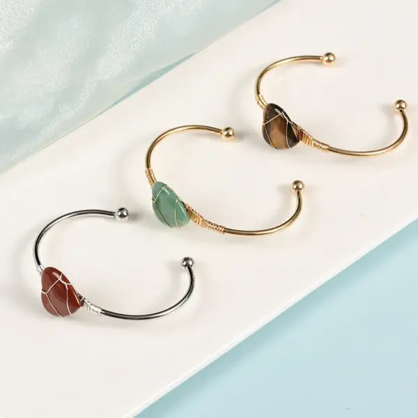Wholesale Simple Style Heart Shape Crystal Bangle