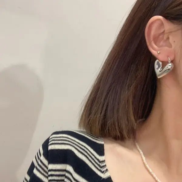 Wholesale 1 Pair Simple Style Heart Shape Plating Copper Earrings