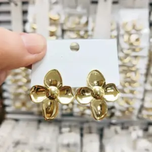 Gold Earrings 109 / 18k